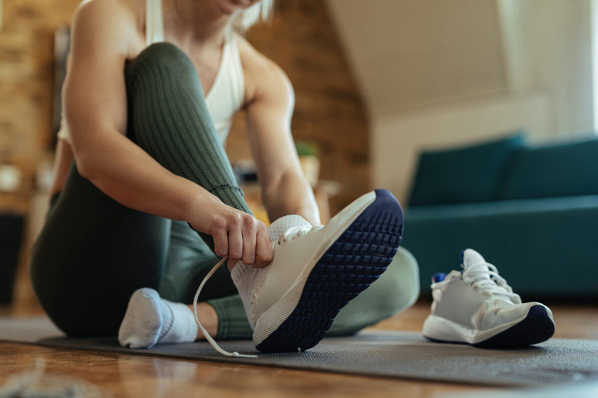 Sportschoenen aantrekken: zweetvoeten en schoengeur voorkomen